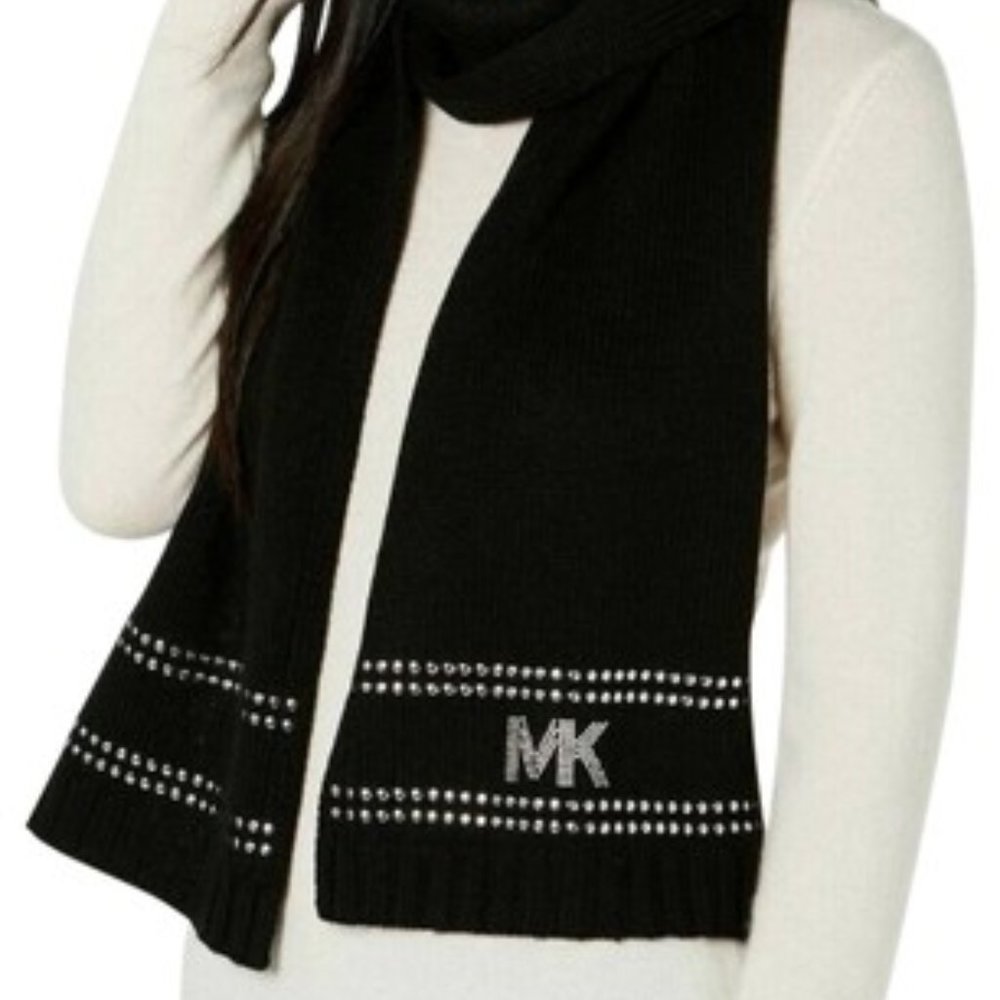 Michael Kors Scarf and Hat Set Black - Picture 2 of 5